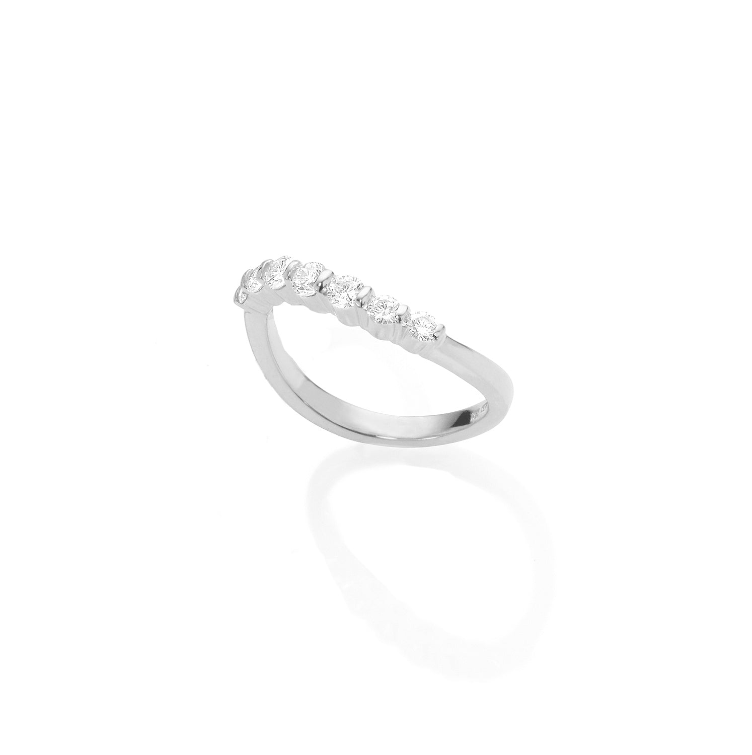 Classic Chic Diamond Ring 18Karat 7 Diamonds 0.50cts TW